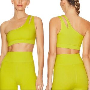 NWT Revolve Camila Coelho Belmira Sports Bra Chartreuse Yellow size XXS/XS NEW